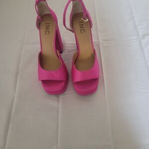 INC International Concepts Women's Fuchsia Heels